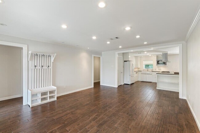 Building Photo - 2015 Ganyard Dr