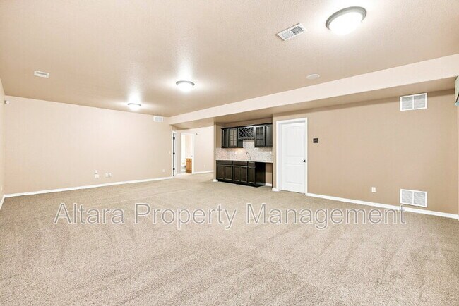 Building Photo - 7183 Cottonwood Tree Dr