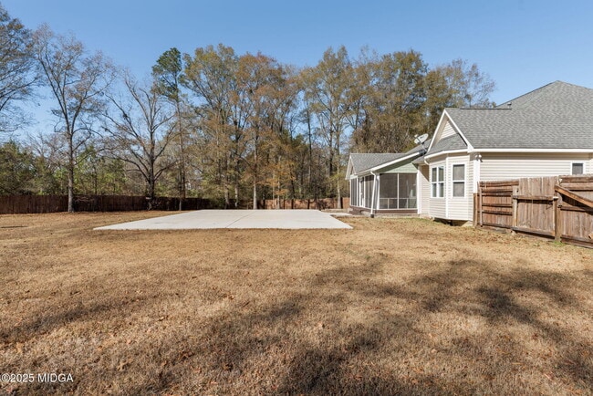 Building Photo - 108 Van Dyke Cove