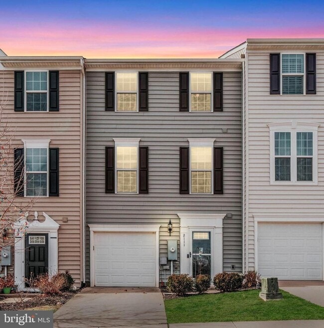 Building Photo - 2111 Elm Tree Knoll