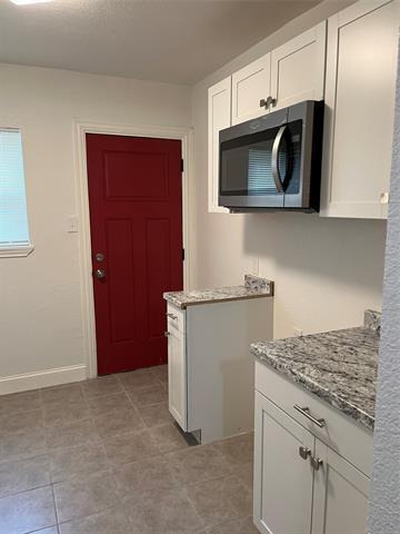 Building Photo - 2915 Falls Dr