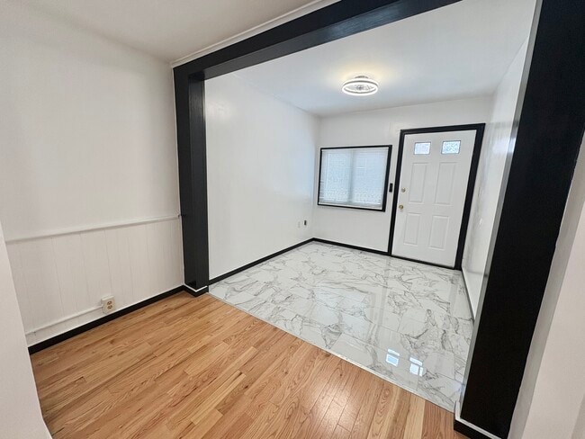 Building Photo - 14 Hackmatack St