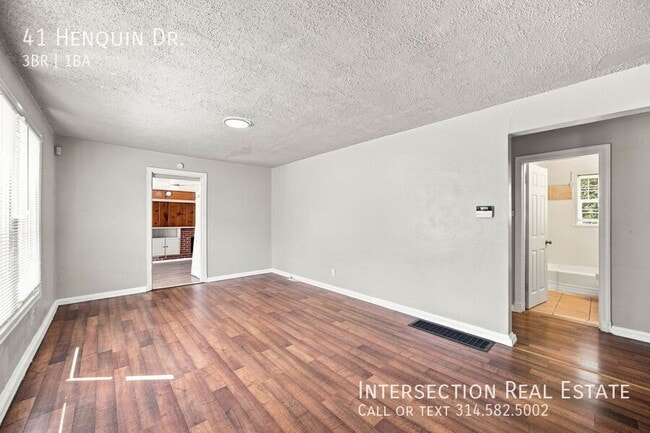 Building Photo - 41 Henquin Dr