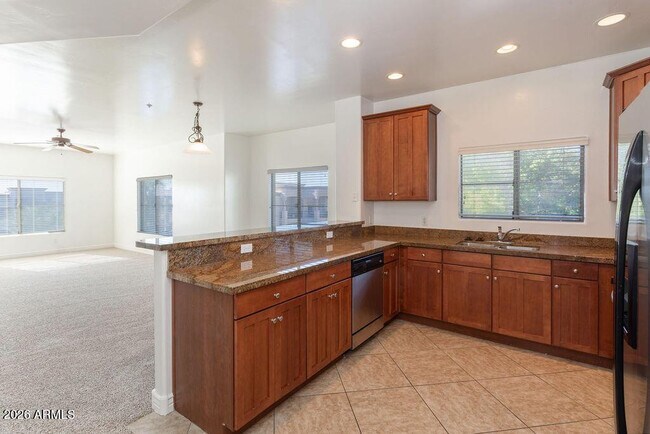 Building Photo - 5450 E Deer Valley Dr