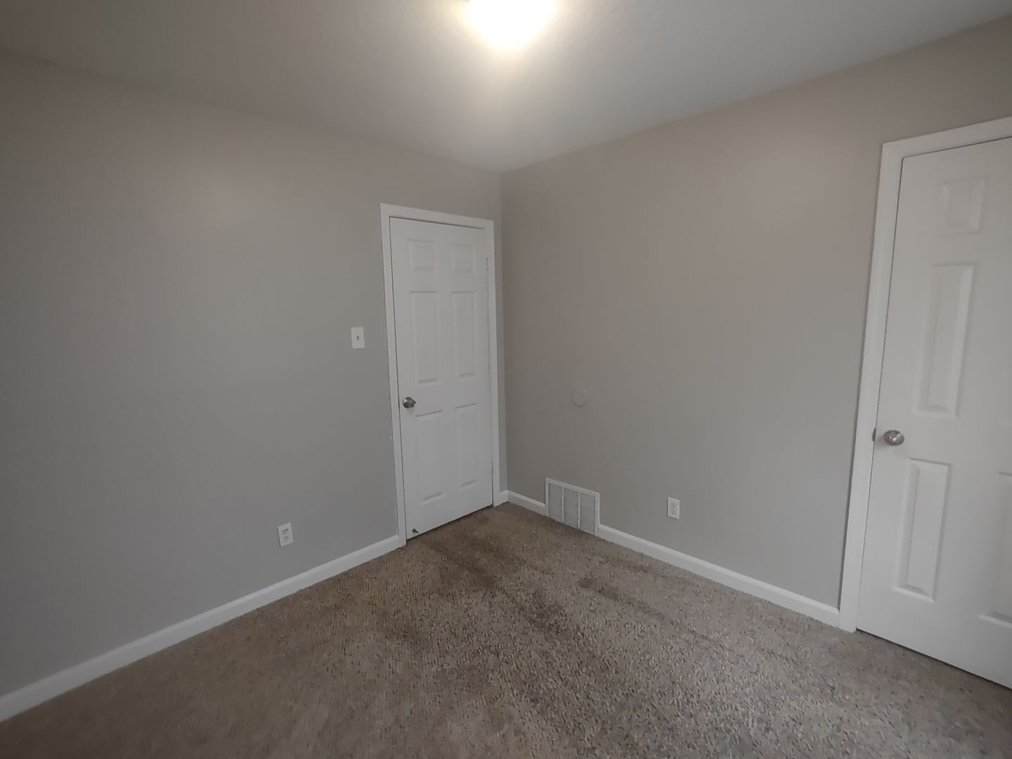 Building Photo - 3914 Winwood Dr