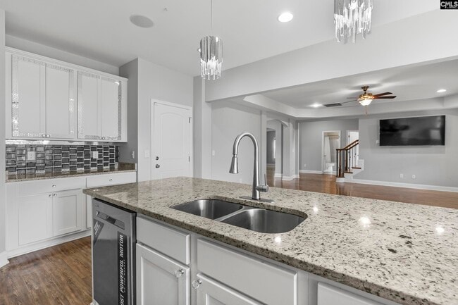 Building Photo - 38 Athlone Ct