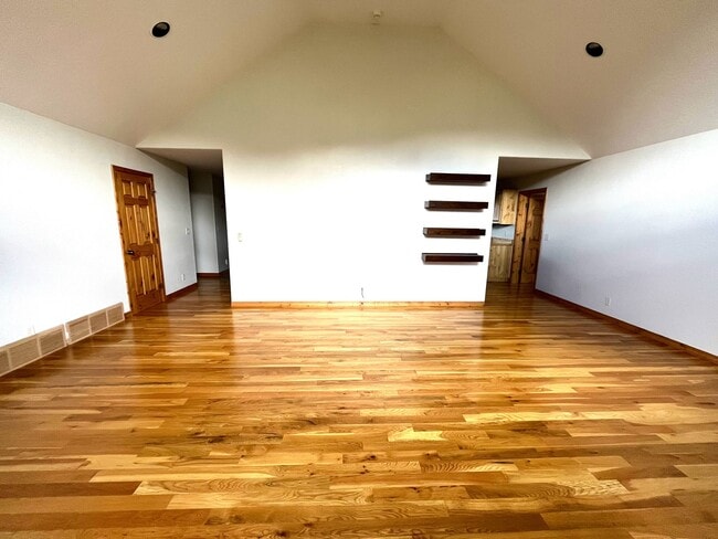 Building Photo - 211 Hoback Dr