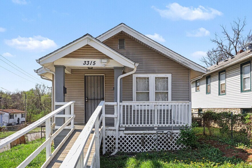 Building Photo - 3315 E 52nd St