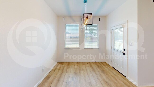 Building Photo - 749 Twinvale Dr