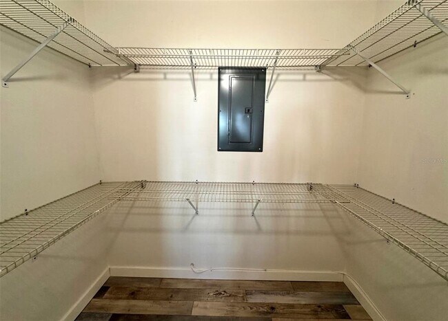 Building Photo - 11720 Park Blvd