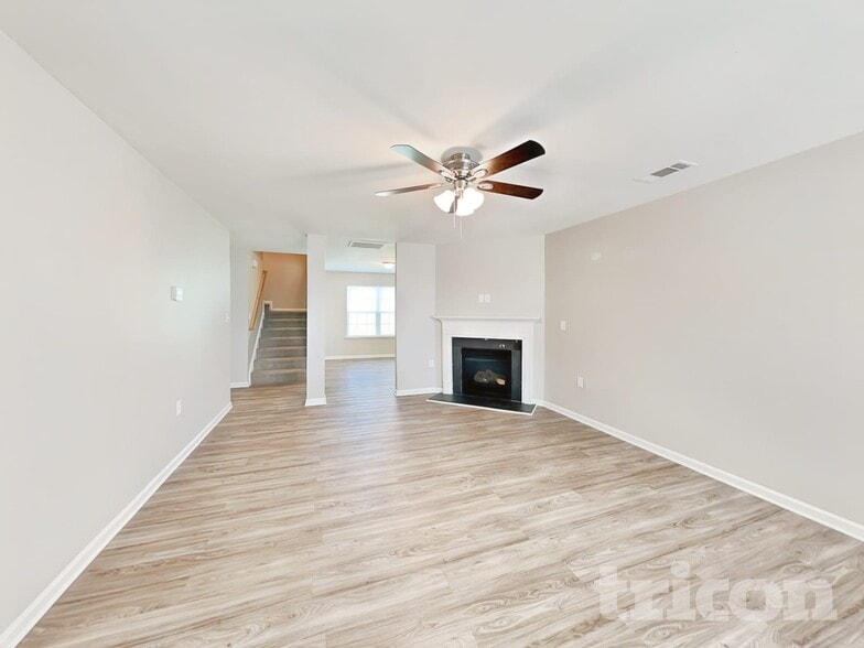 Building Photo - 1790 Eastway Dr