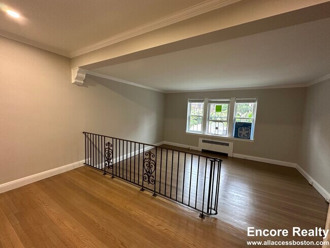 Building Photo - 24 Park St