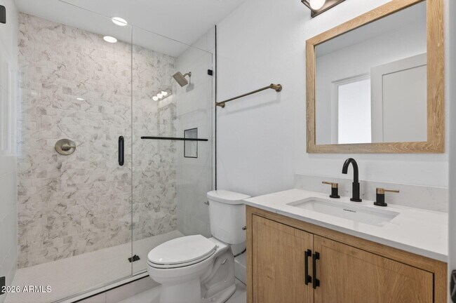 Building Photo - 8702 E Monte Vista Rd