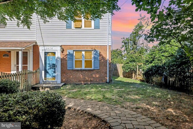 Building Photo - 5838 Fifer Dr