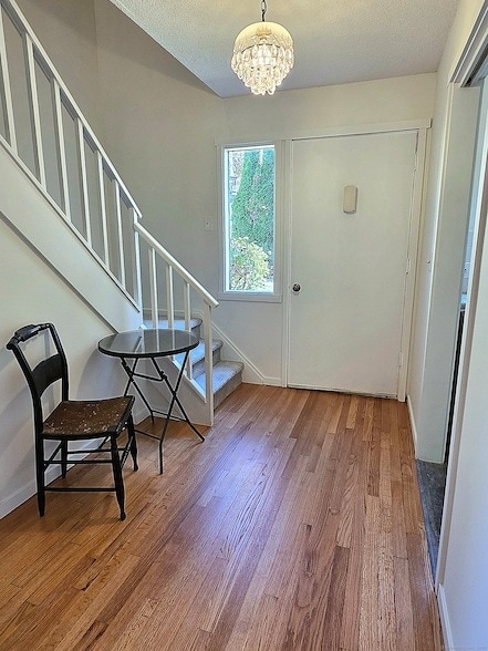 Building Photo - 563 Heritage Vlg