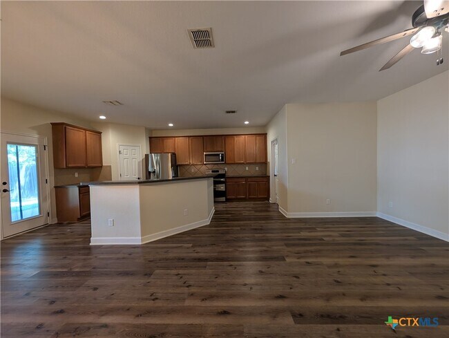 Building Photo - 349 Placid Meadow