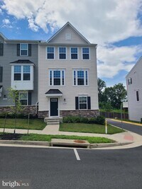 Building Photo - 1006 Valley Run Dr