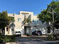 Building Photo - 1115 N 17th Ave
