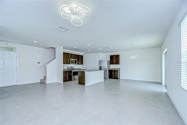 Building Photo - 1382 Crescent Hoop Wy
