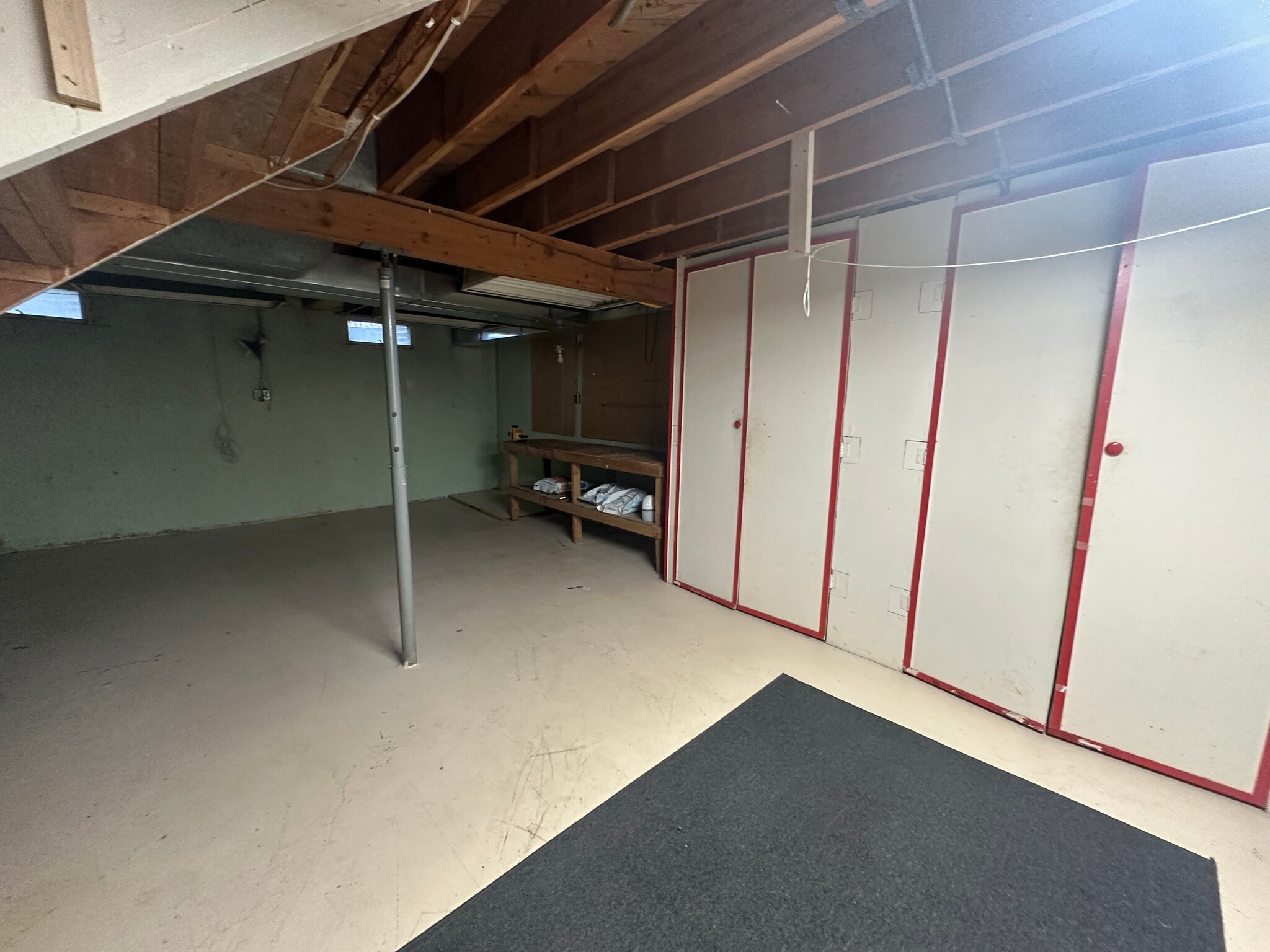 Building Photo - 909 S Midvale Blvd