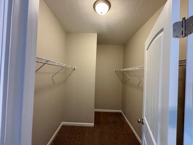 Building Photo - 4017 Pensacola Way