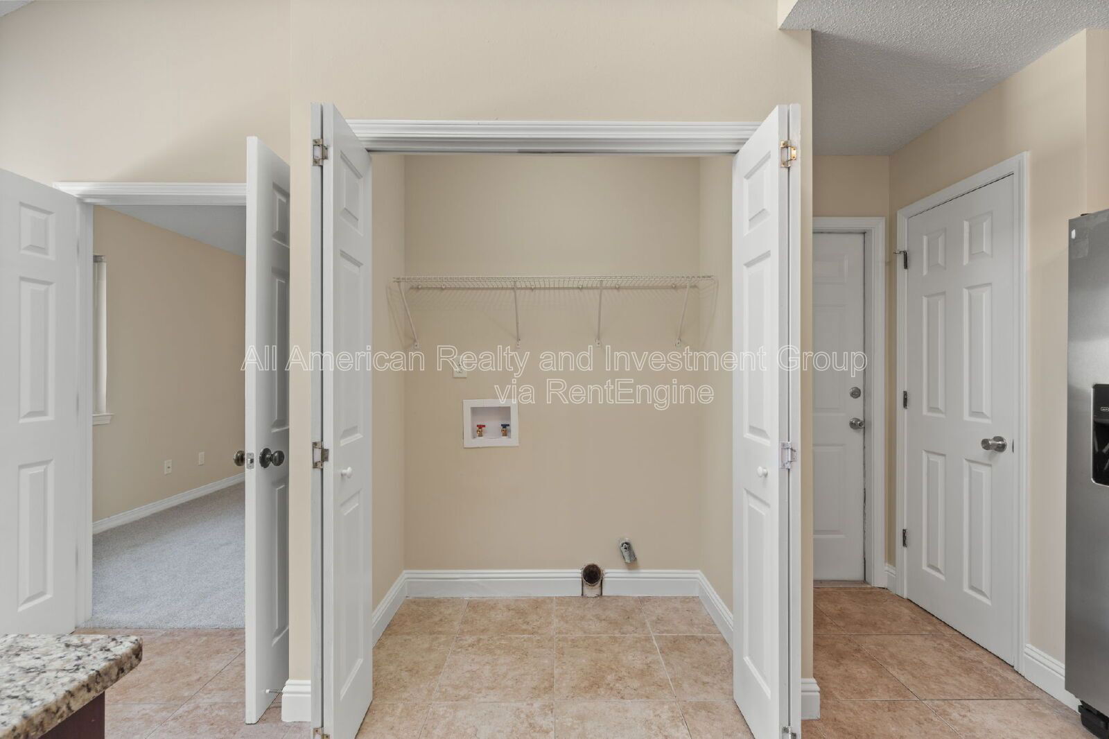 Building Photo - 549 Sibert Ave