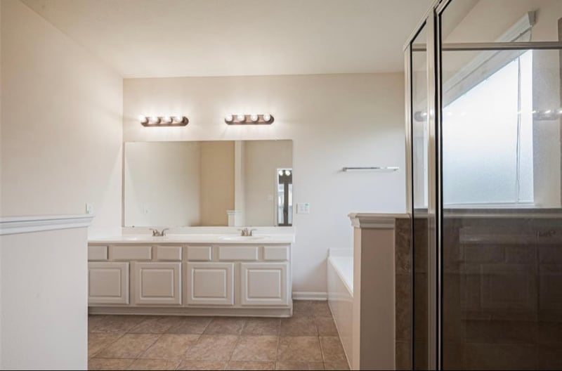 Building Photo - 7411 Jacobs Well Dr