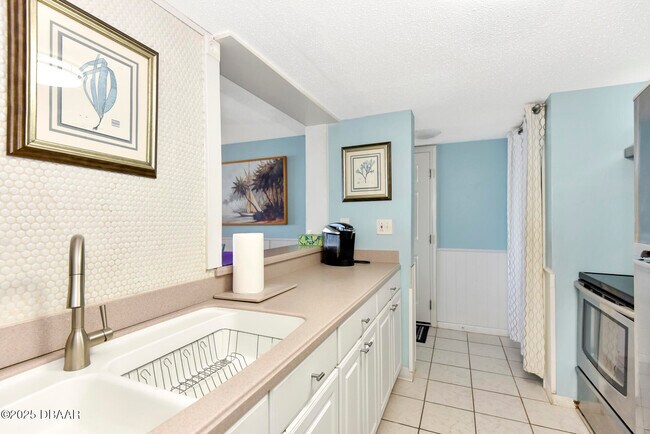 Building Photo - 4495 S Atlantic Ave