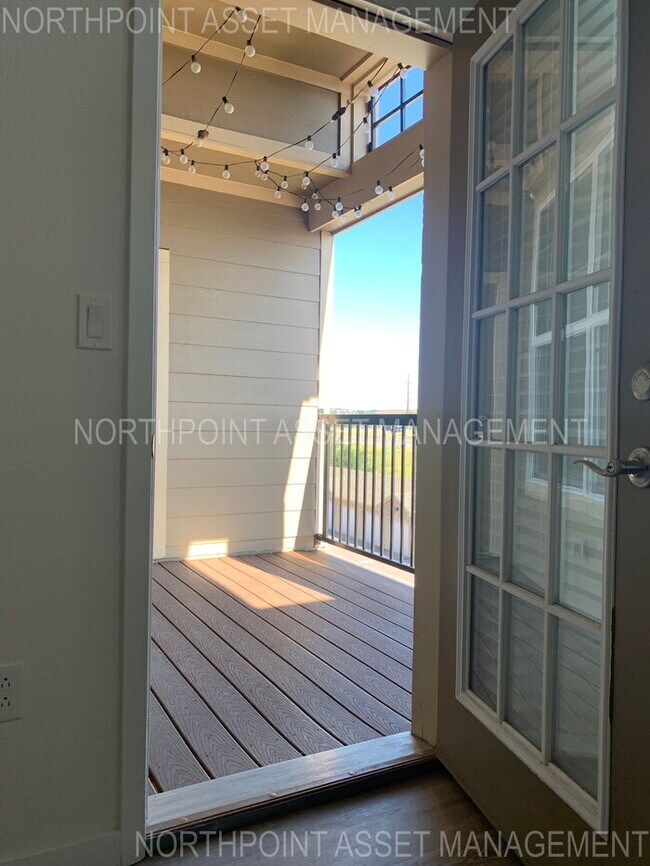 Building Photo - Gorgeous 2 beds 2 baths in Parker! Holiday move-in special 50% off the first month's rent!!