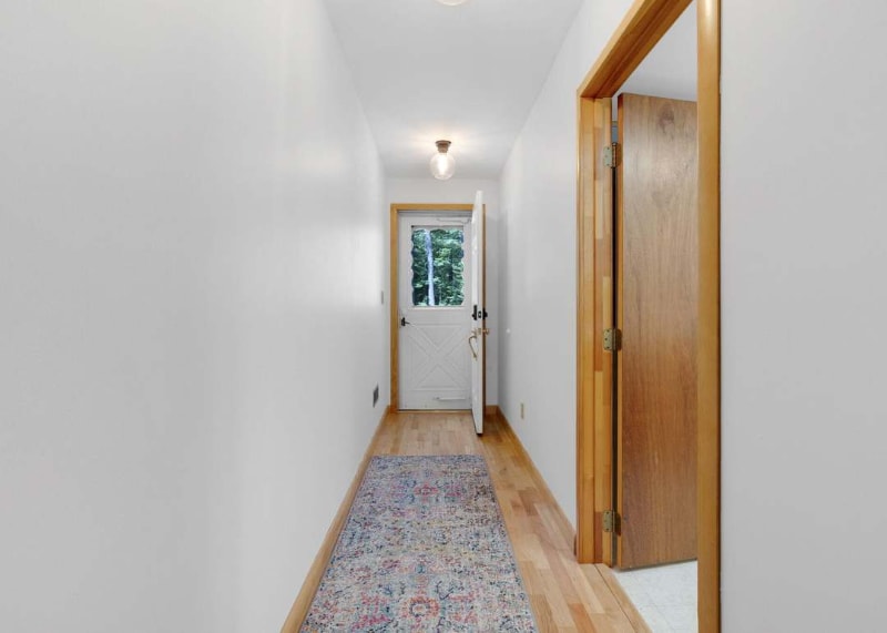 Building Photo - 31 Babes Ln
