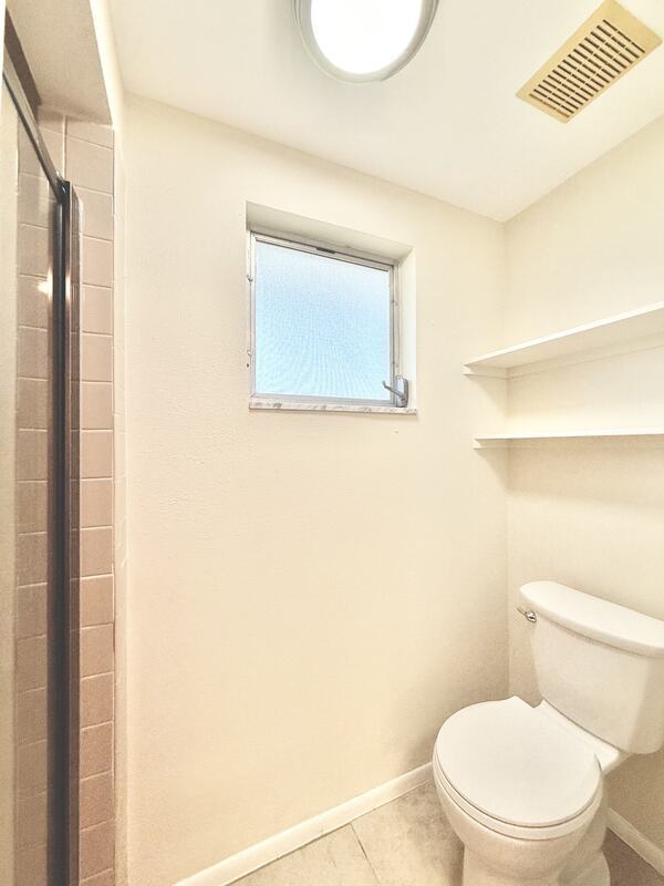 Building Photo - 8026 Brighton Dr