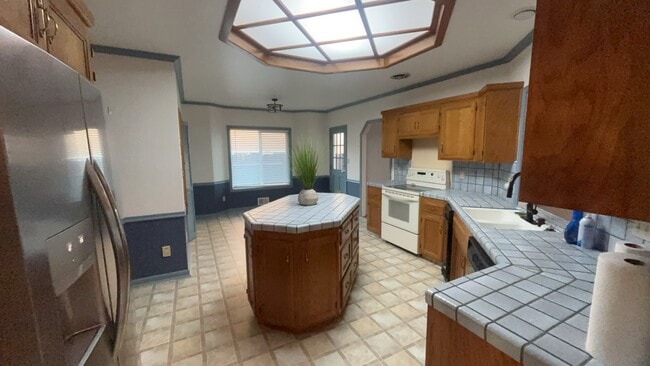 Building Photo - 1408 Seneca Pl