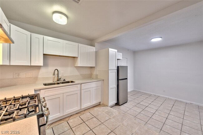 Building Photo - 3912 Torsby Pl