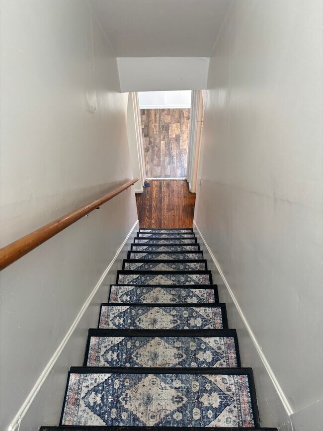 Building Photo - 208-210 McClure