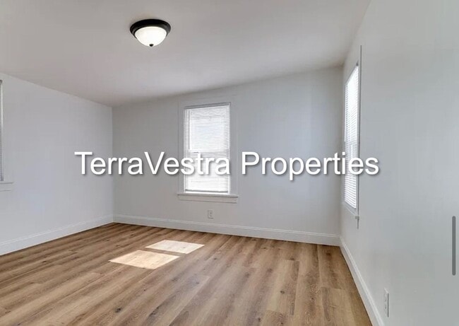 Building Photo - 3 Bed Single Family in Port Norris. Eligib...