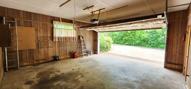 Building Photo - 6836 Bacon Ln