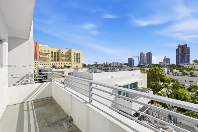 Building Photo - 421 Meridian Ave