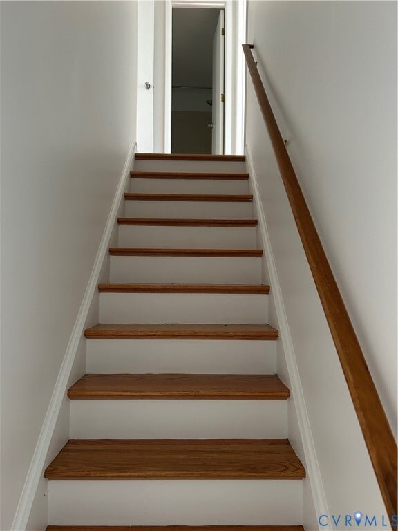 Building Photo - 18086 Old Ridge Rd