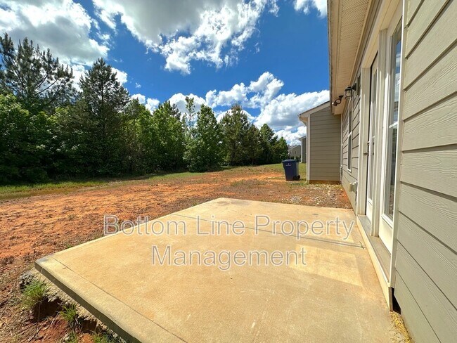 Building Photo - 5087 Crabapple Ln