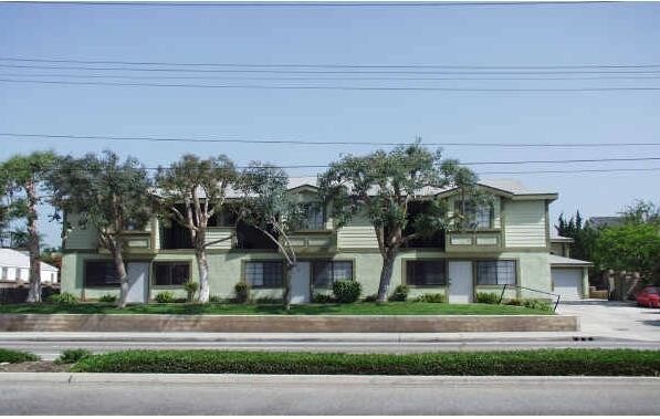 Primary Photo - 421 W Lambert Rd