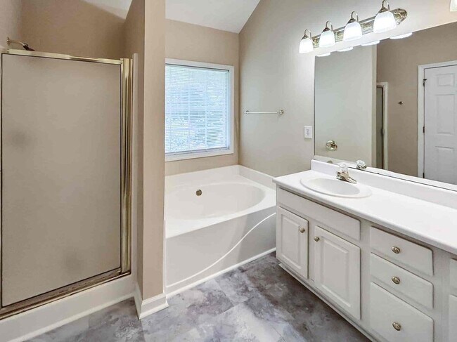 Building Photo - 6090 Farmwood Way SE