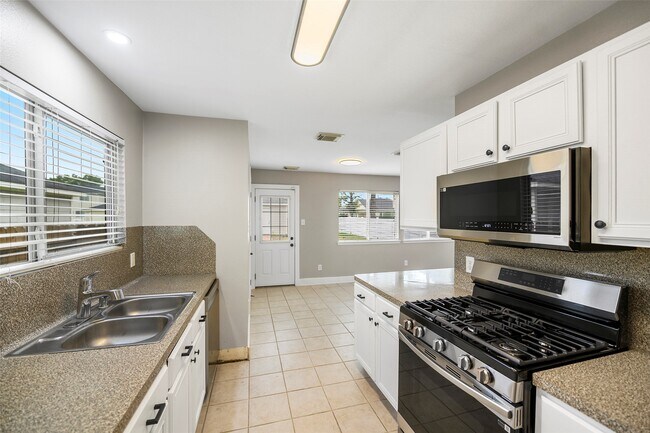 Building Photo - 6346 Torrance Elms Ct