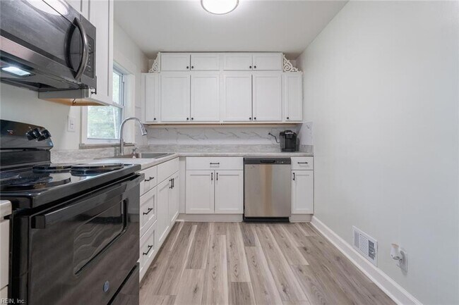 Building Photo - 314 Mohican Dr