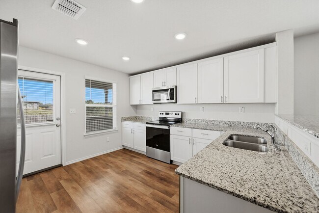 Building Photo - 553 Autumn Blaze