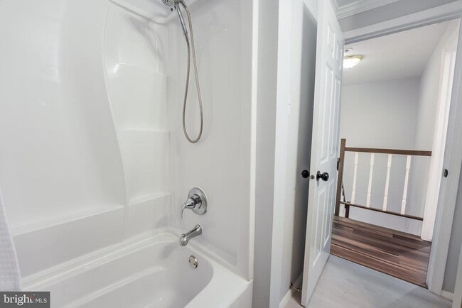 Building Photo - 5326 Larochelle Ct