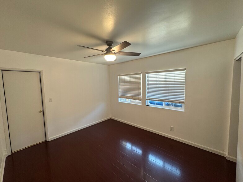 Building Photo - 9625 Adoree St