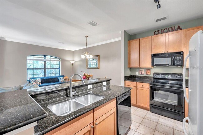 Building Photo - 2279 Portofino Pl