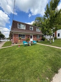Building Photo - 193 Rose Ave