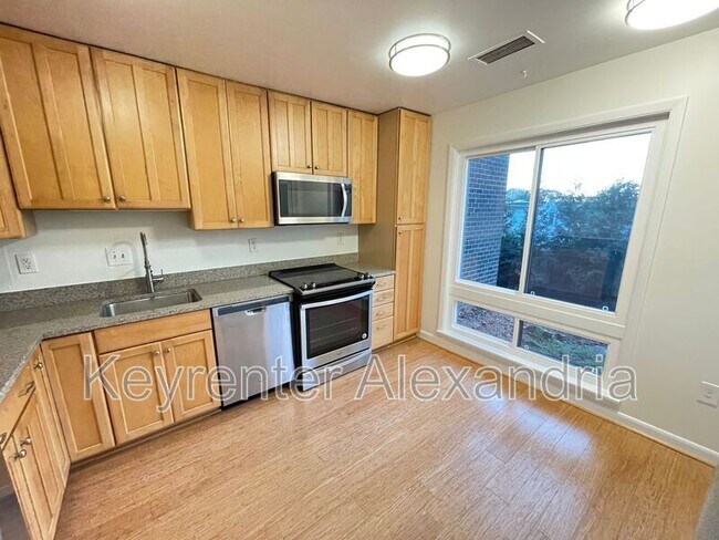 Building Photo - 116 Roberts Ln
