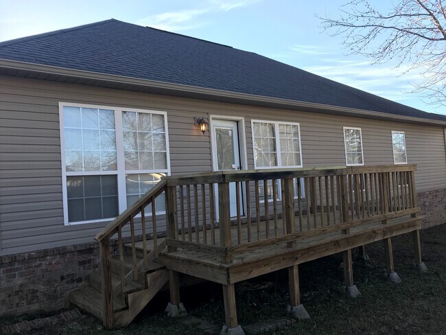 Building Photo - 2114 Richland Park Dr